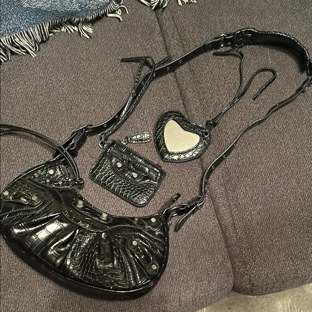 Black Croc-Embossed Studded Women's Bag Set